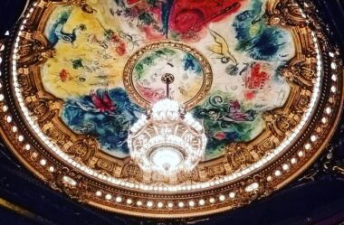 Detalhes do teto de Chagall na Ópera Garnier