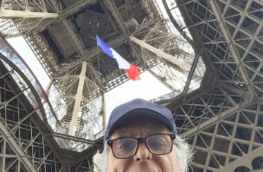 Bilhetes Torre Eiffel com Guia Oficial em Português